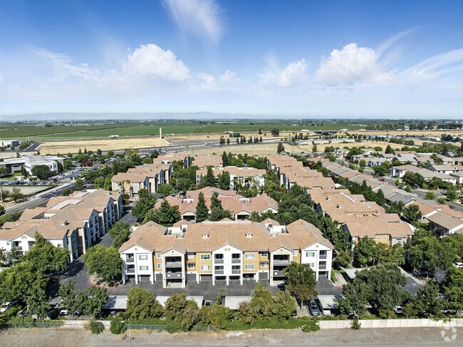 Fotografía del edificio - Sierra Oaks