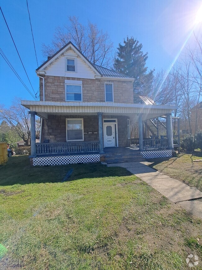 Building Photo - 454 Freeport St Unit B Rental