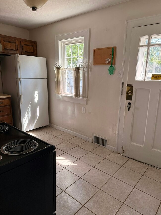 Photo - 1653 W Forest Ave