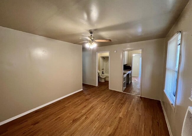 Photo - 514 Ruddy St