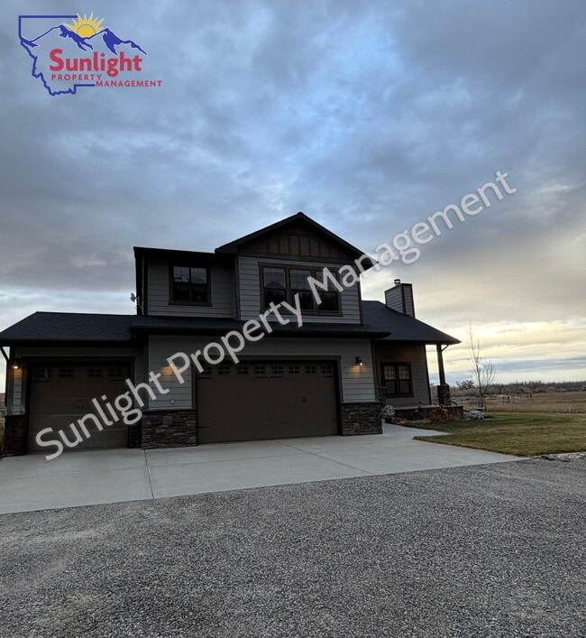 Building Photo - Spacious Country Home with 5 Bedrooms, Movie Room & Stunning Open-Land Views