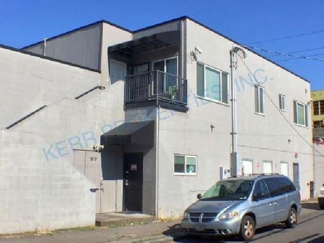 Photo - Cozy 1-Bed Oasis in Portland's Belmont District - Spacious 700 Sq. Ft. Gem!