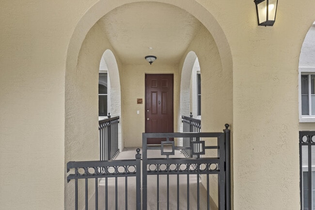 Building Photo - 2900 NW 125th Ave Unit 3-305 Rental