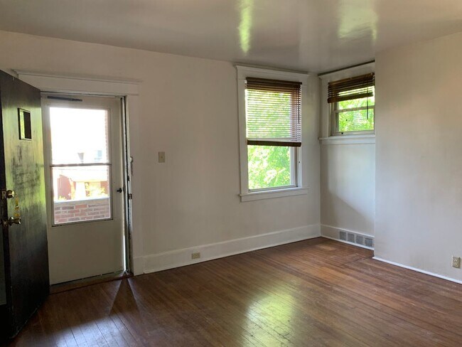 Photo - 2309 Eldridge St Unit 1st