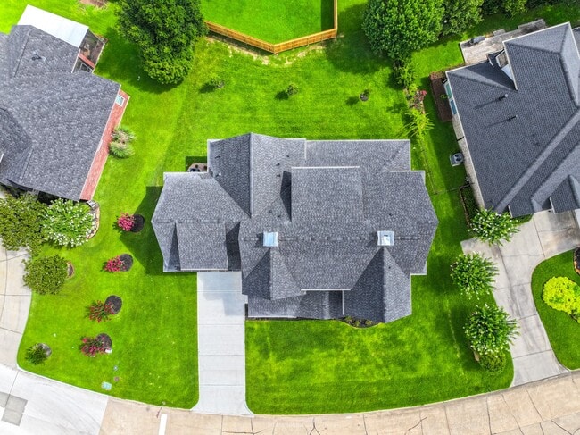 Photo - 624 Edgewood Dr