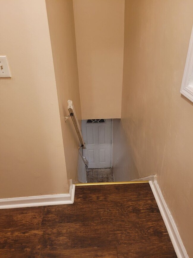 Photo - 107 Palm St