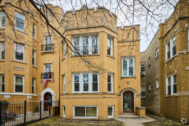 Building Photo - 6237 N Fairfield Ave Rental