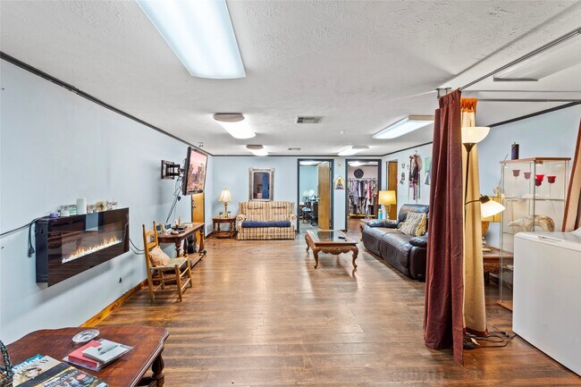 Photo - 200 Motel Dr.