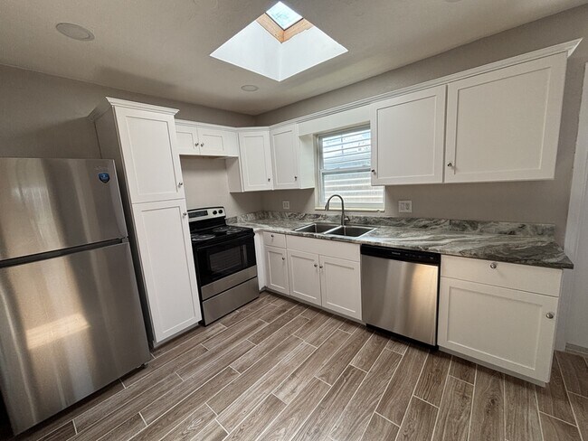 Photo - 4143 Conway Blvd