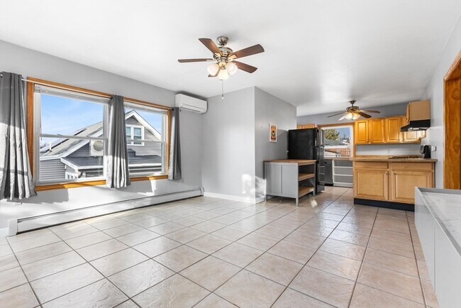 Photo - 12 Wilmington Ave