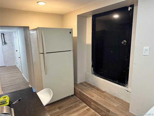 Photo - 245 Glenhill Ave Unit Room 1