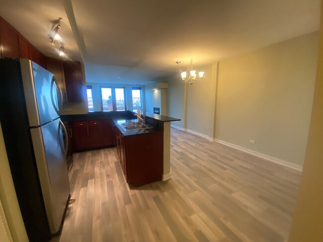 Photo - 3550 W Montrose Ave Unit 508