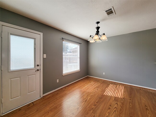 Photo - 18335 Westlock St