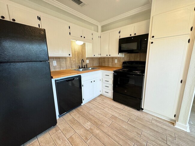 Photo - 2316 Andover Dr Unidad 4