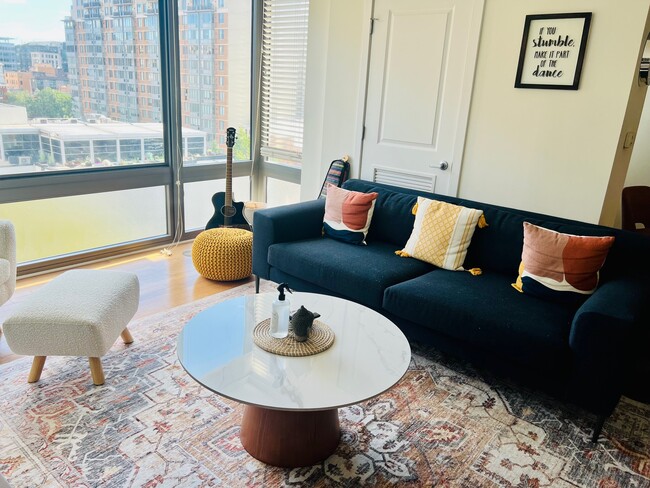 Photo - 475 K St NW Unidad 475 K St NW
