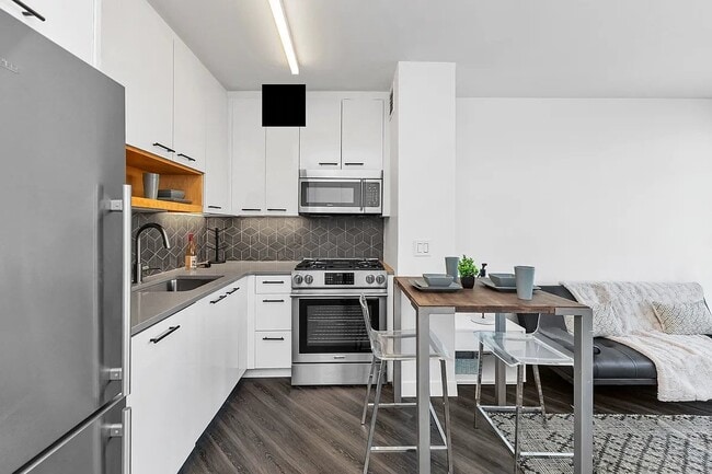 Photo - 250 E Houston St Unit 12A