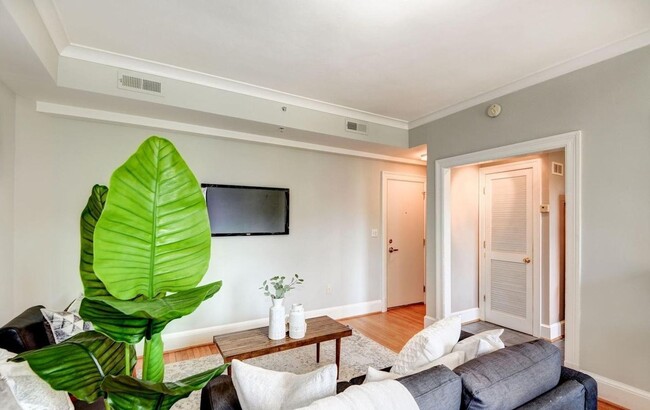Photo - Captivating One Bedroom in Columbia Heights!