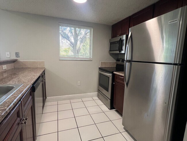 3840 NW 115th Ave Unit 3840 - Staten Island