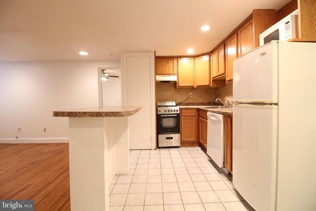 Photo - 30 S 22nd St