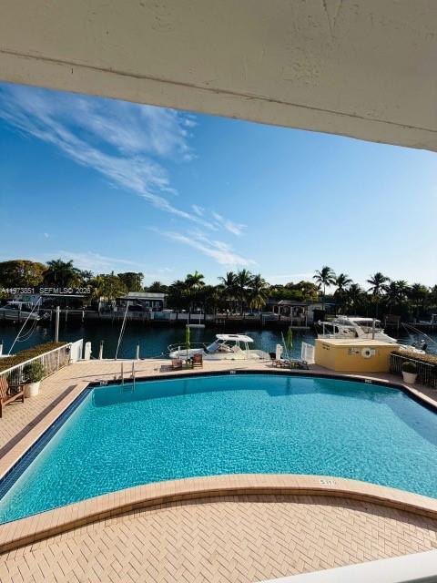 Building Photo - 2000 NE 135th St Unit 207