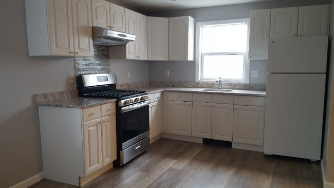 Photo - 15 Montrose St Unit 2