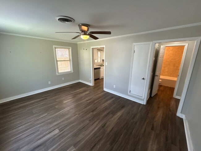 Photo - 1721 McNair St