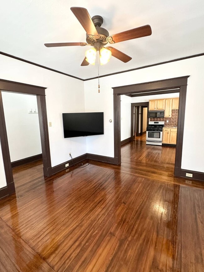 Photo - 423 Hamilton St