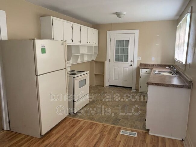 Photo - 116 Baileyview St