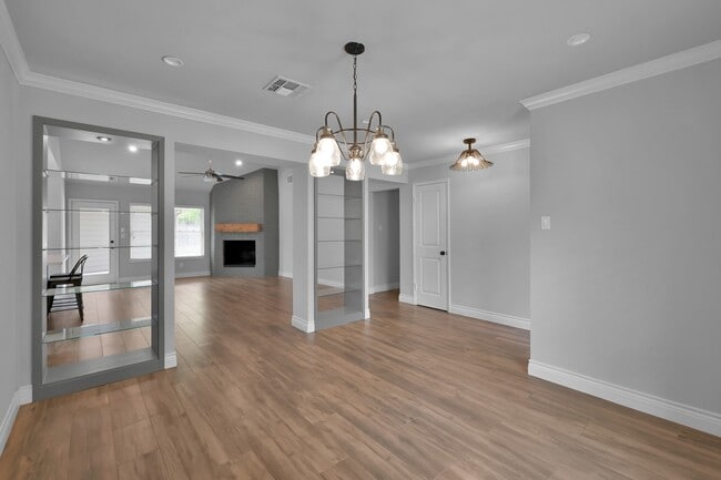 Photo - 2806 Triway Ln