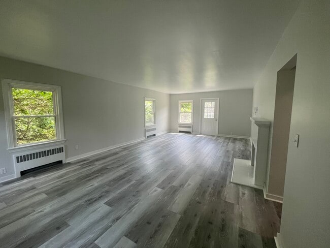 Building Photo - 10334 Adirondack View Hts Unit 1 Downstairs