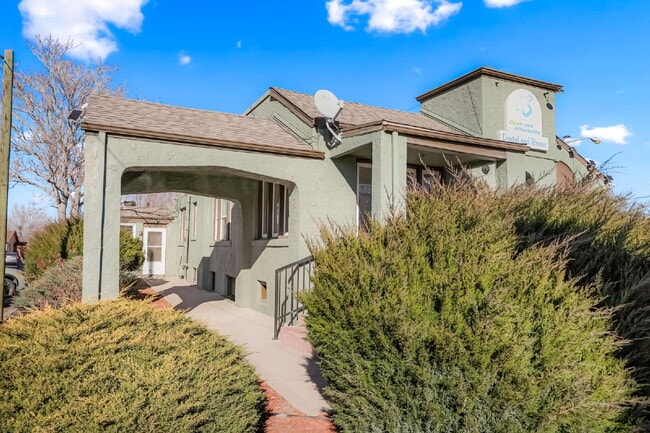 Photo - Updated 1 bed with flex space and yard Unit 3