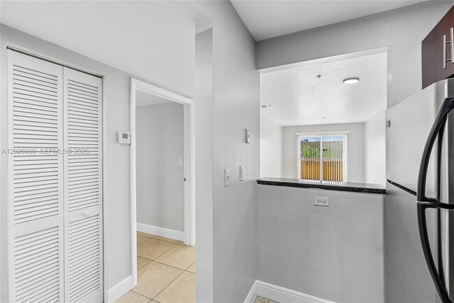 Photo - 4147 Stirling Rd Unit 504