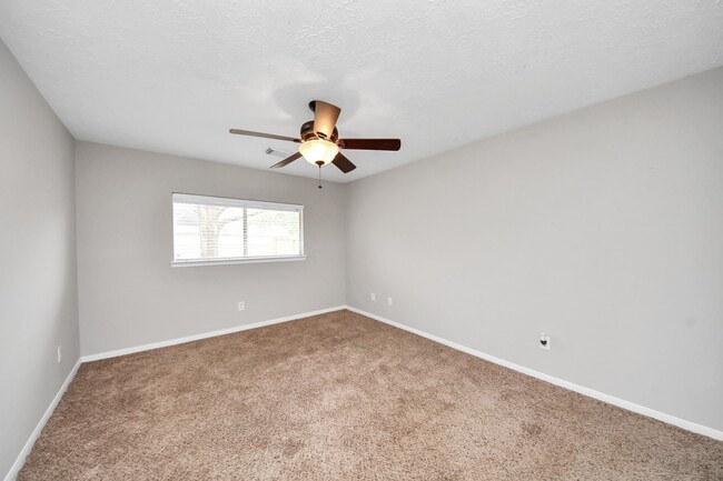 Building Photo - 4915 Pecan Grove Dr