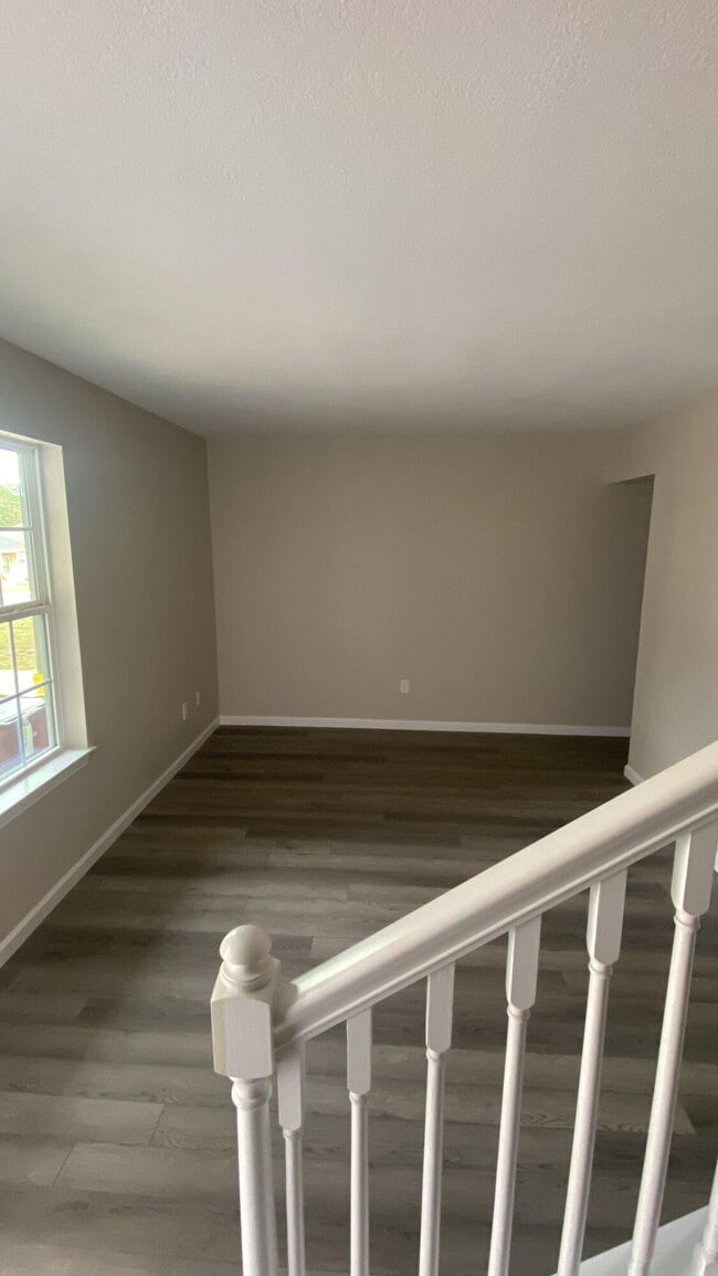 Photo - 122 Hampton Dr