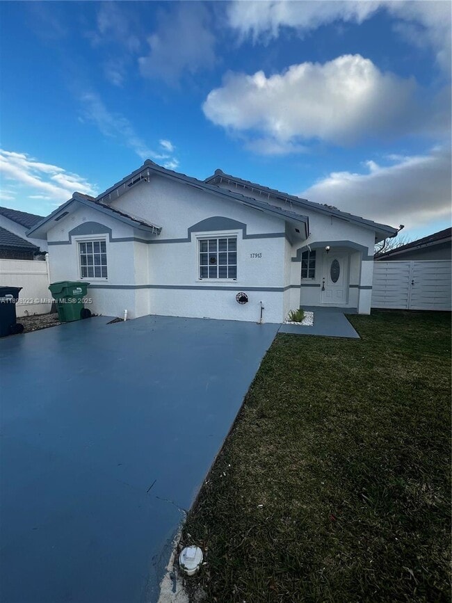 Building Photo - 17913 SW 145th Ave