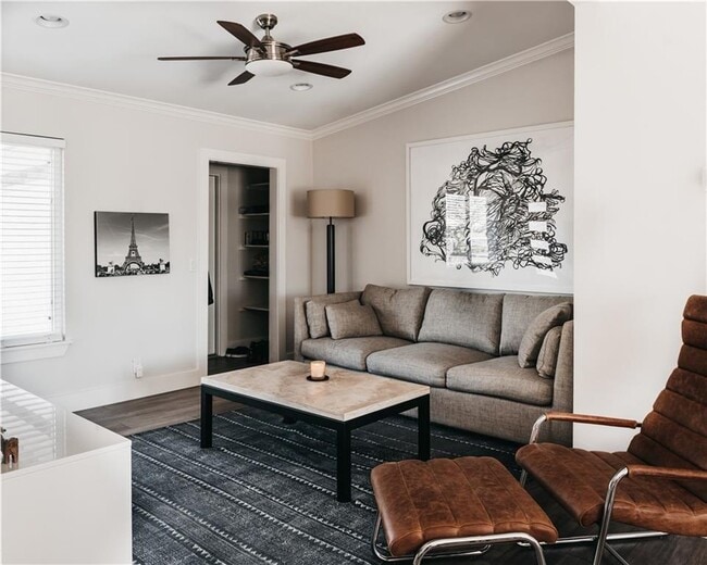 Building Photo - 2505 Rogge Ln