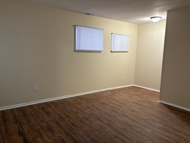 Living Rm/D.R - 712 E 49th Ave