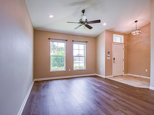 Photo - 1821 Berkshire Cir SW