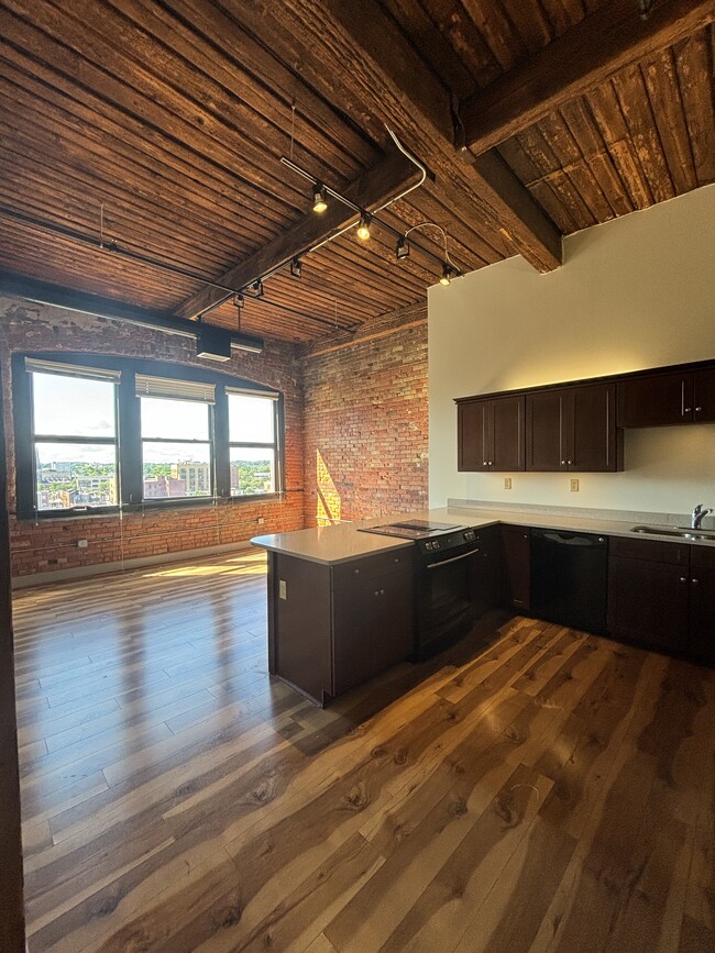 Photo - Buckingham Commons Apartments