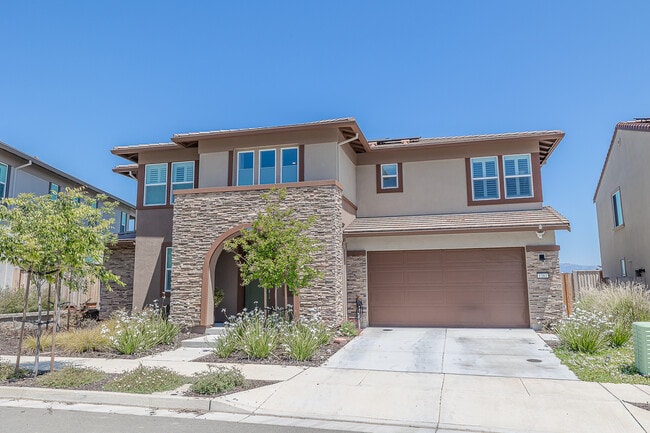 Building Photo - 1381 Porpor Ct