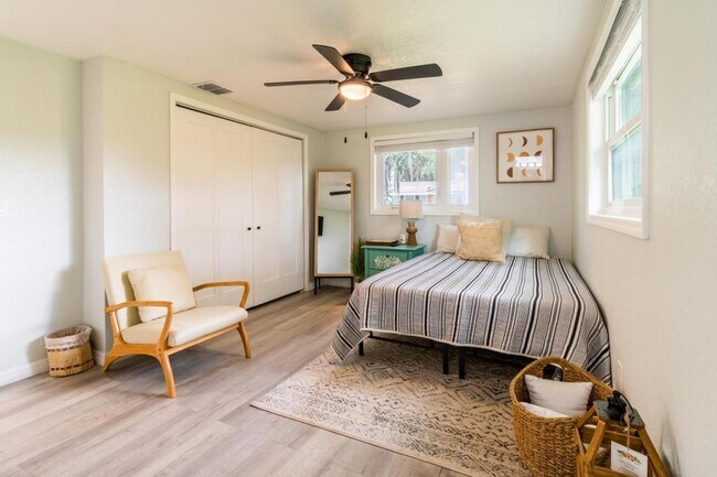 Photo - 219 S Webb Rd