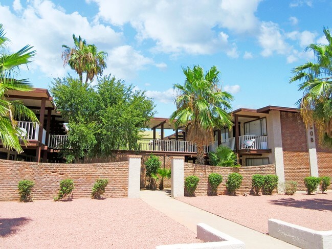 Twelve Palms Apartments - Twelve Palms Apartments