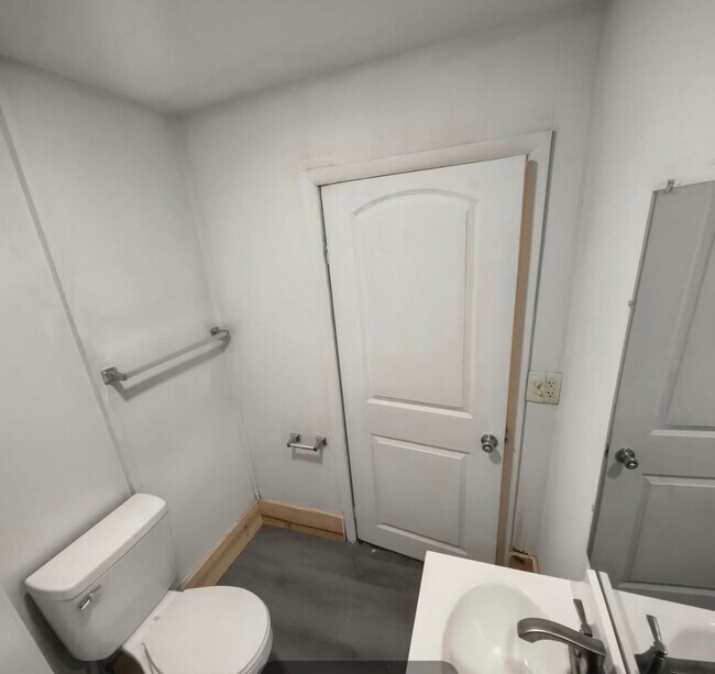 Photo - 1510 B 6th Ave