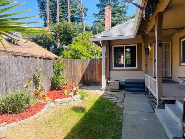 Photo - 2452 Ione St Townhome