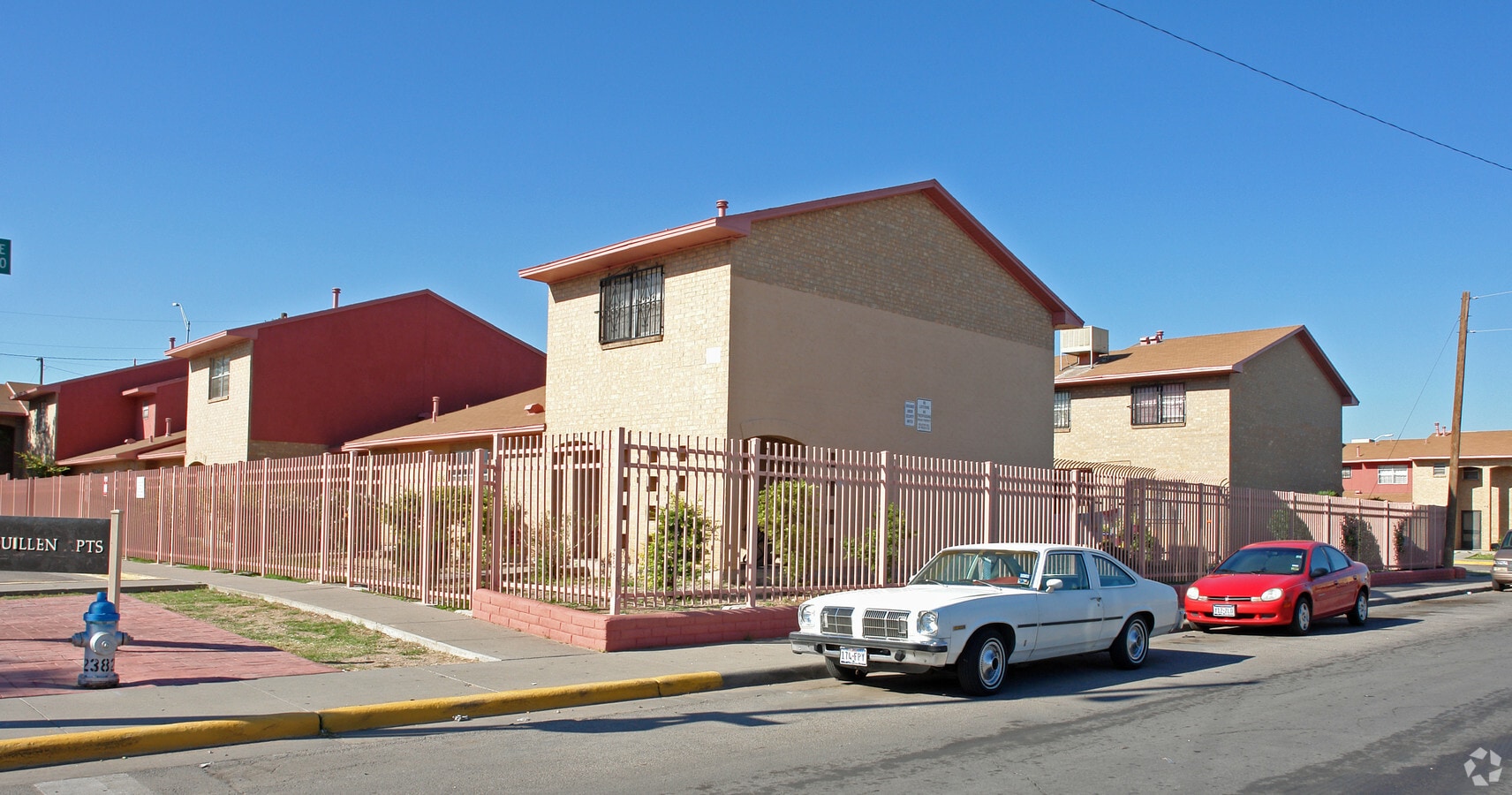 Ambrosio Guillen Apartments - Ambrosio Guillen Apartments