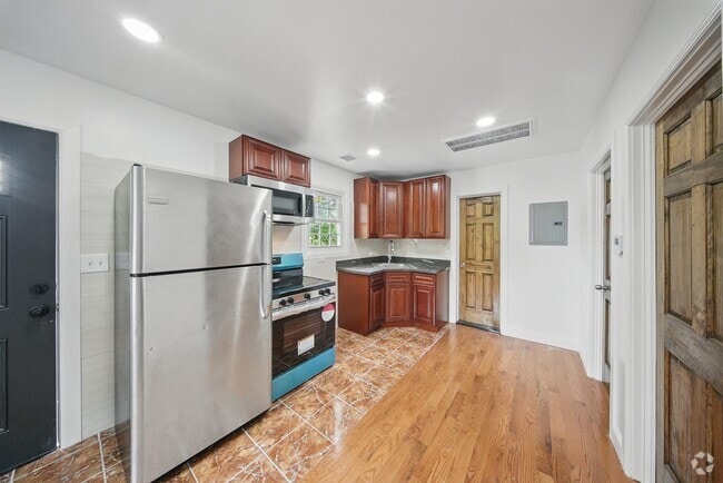 Building Photo - 14 Yankee Pl Unit 7 Rental