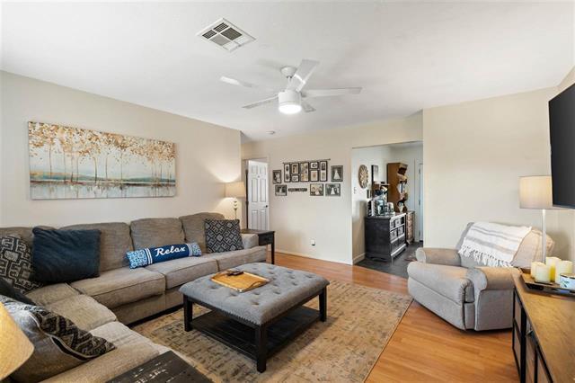 Photo - 420 NW 74th St