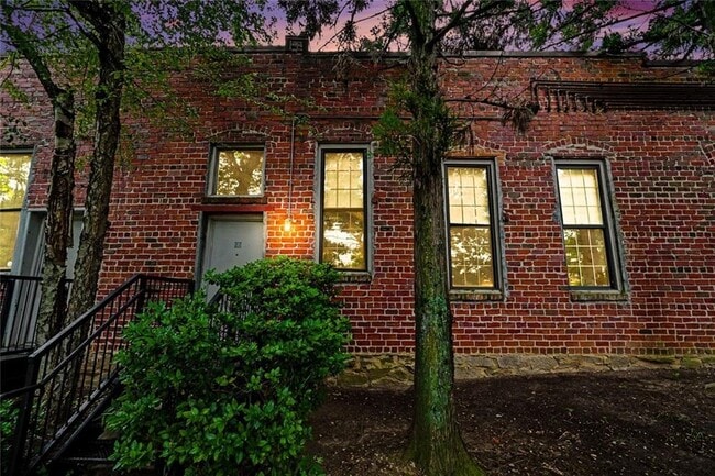 Photo - 644 Wells St SW Unit 2A