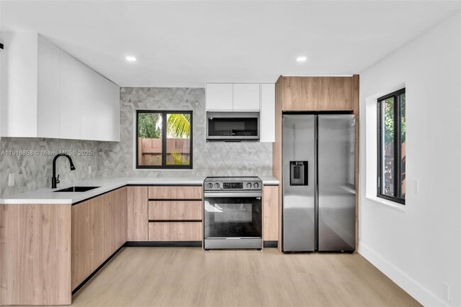 Photo - 1123 NE 1st Ave. Unit 2