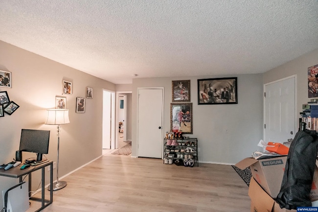 Photo - 297 Main St W Unit Apt 2